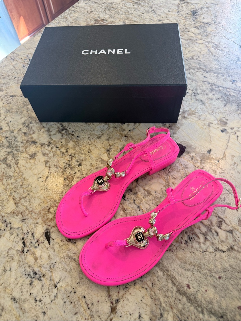 CHANEL Hot Pink Heart-Embellished Leather Thong Sandals